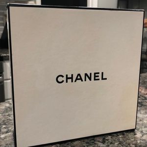 Chanel GiftBox